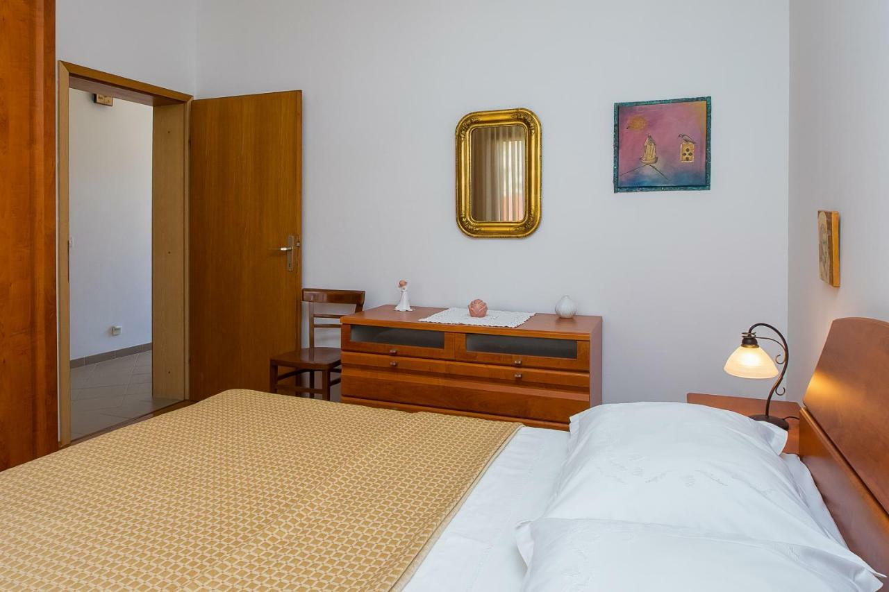 Apartment Olivera Trogir Luaran gambar